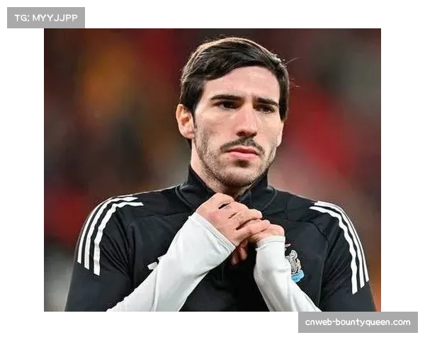 托纳利扮演中场回撤角色 助力特里皮尔边路插上